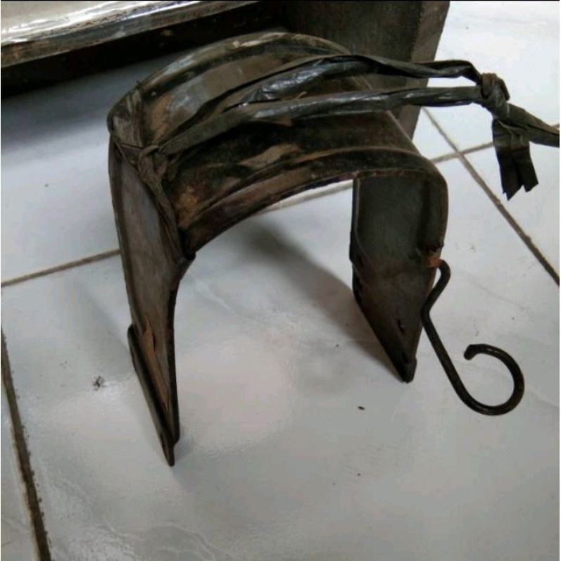 Pangkon Besi Dudukan Tatakan Breket Slebor Spakbor Depan Gl Pro