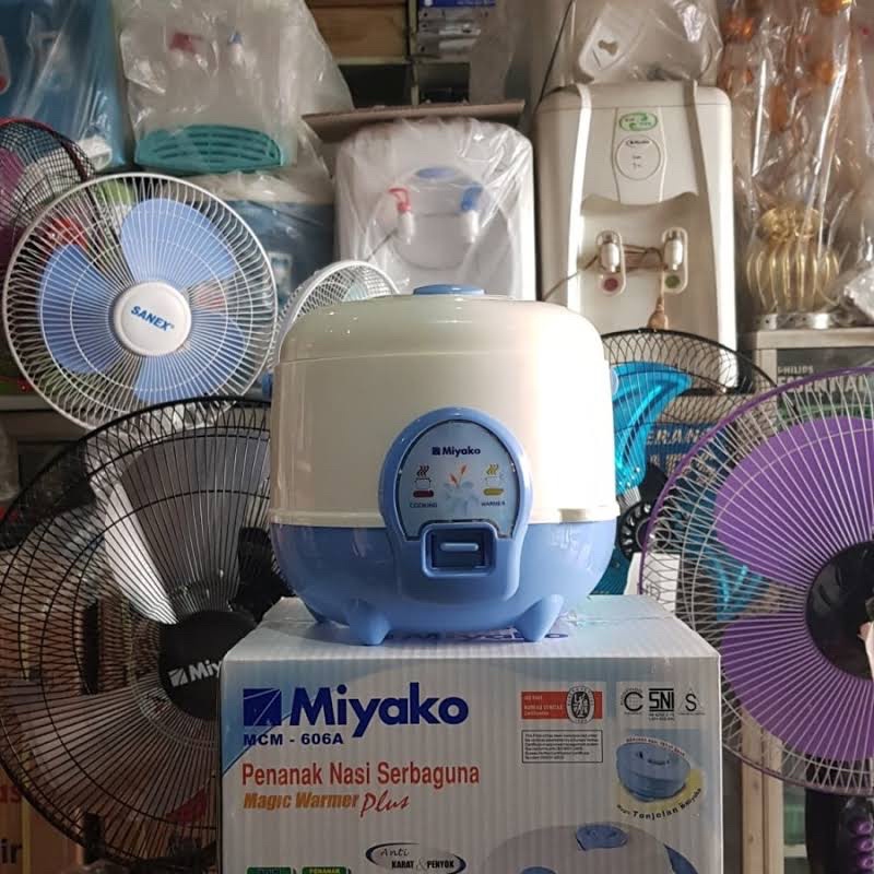 Magic com miyako rice cooker miyako 0.6L