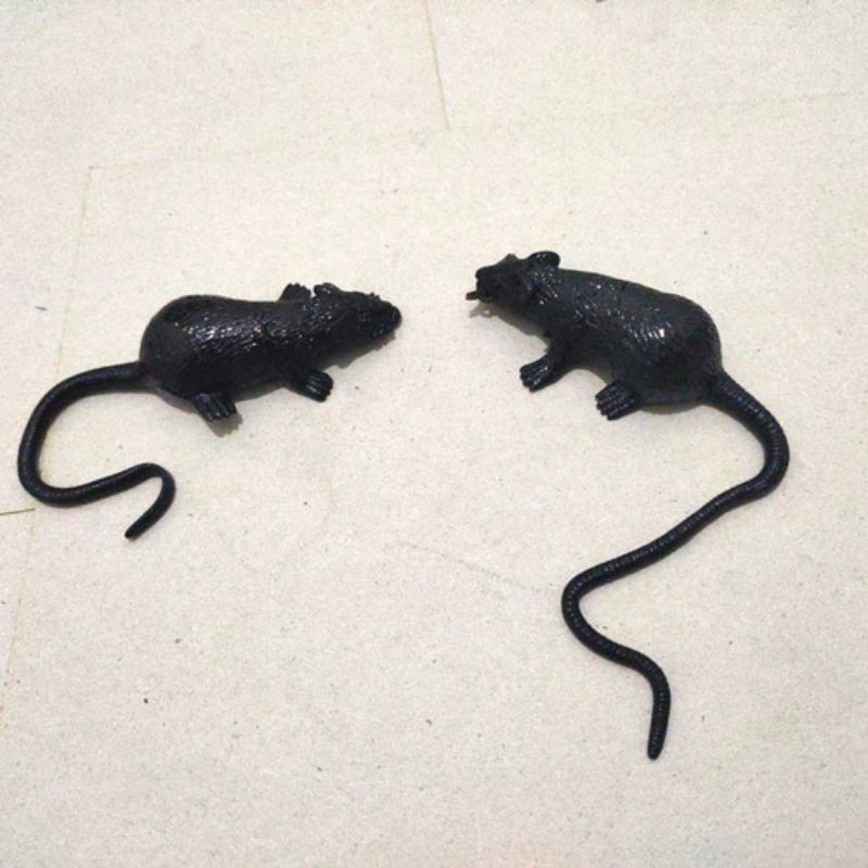 1 pcs mainan prank tikus karet elastis bisa nempel