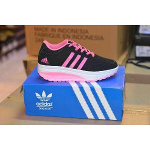 Promo SEPATU ADIDAS WEDGES TINGGI WANITA Diskon