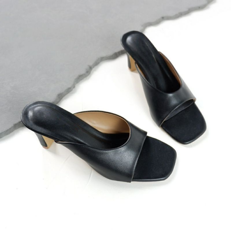 Sandal Heels Hak Tahu LAURA CM-173