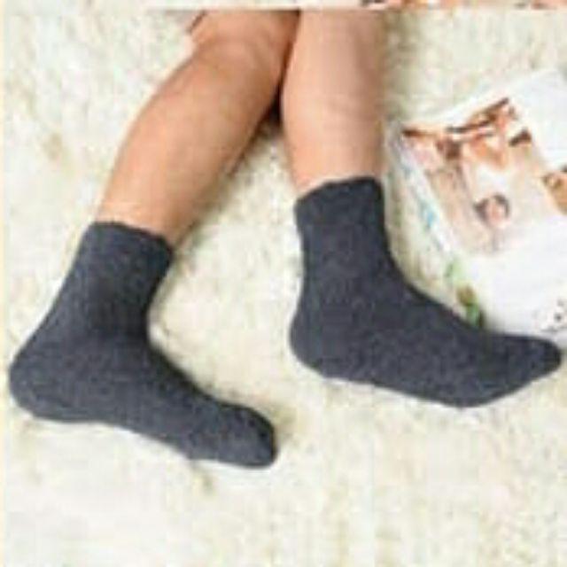 Kaos Kaki Tebal Anti Dingin Sangat Lembut Empuk dan Nyaman Bahan Berkualitas kaos kakicp-Putih