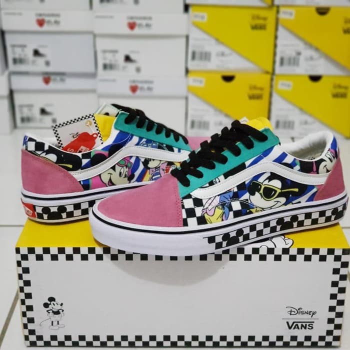 sepatu vans mickey mouse