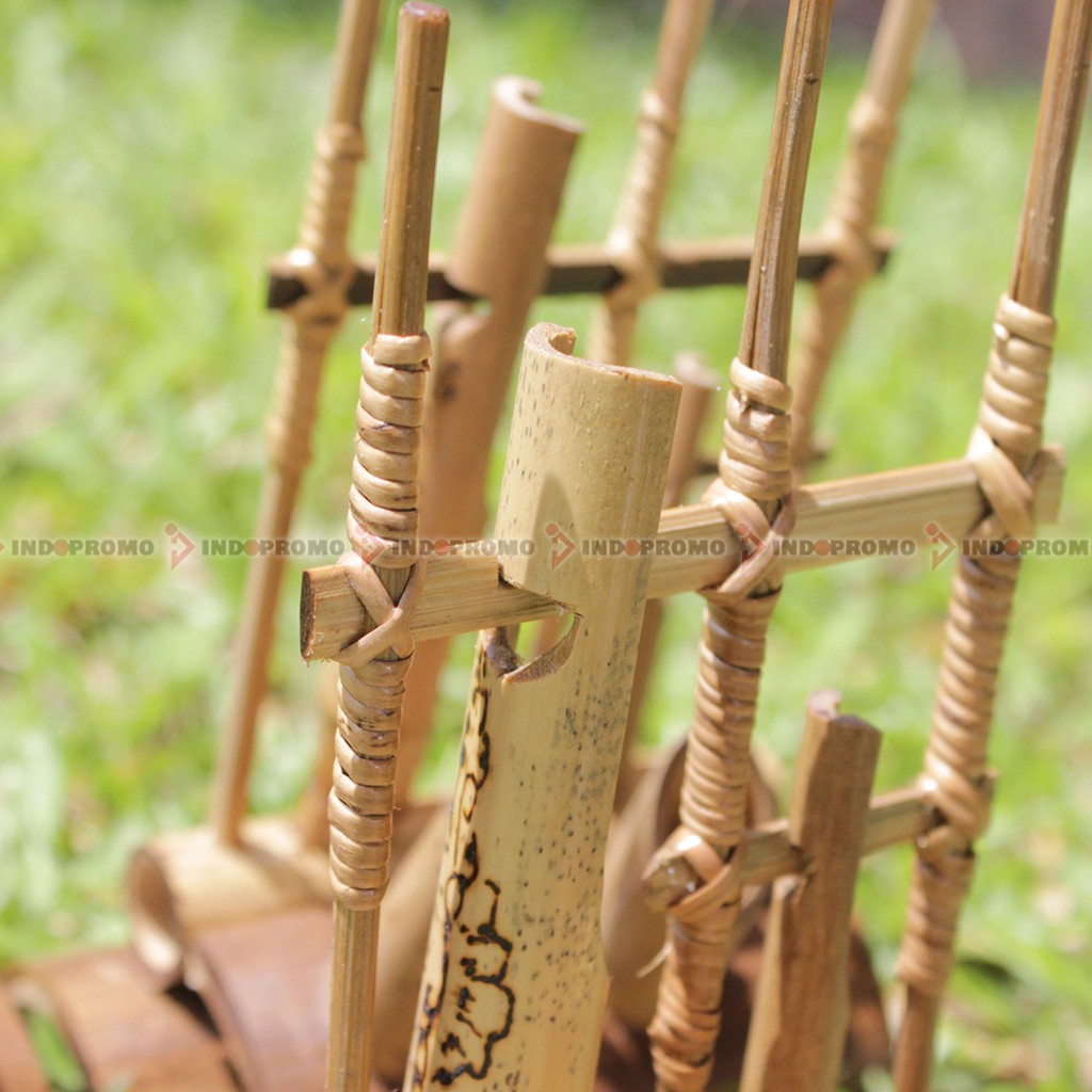 Hiasan Angklung Mini Tempat Alat Tulis