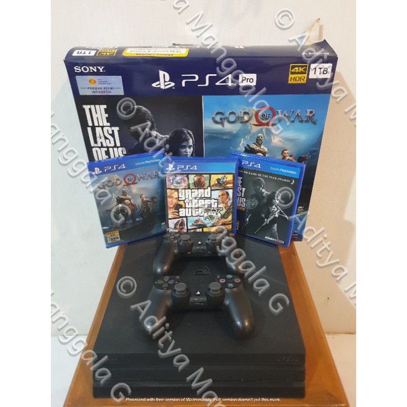 PS4 Pro Seri CUH-7218B