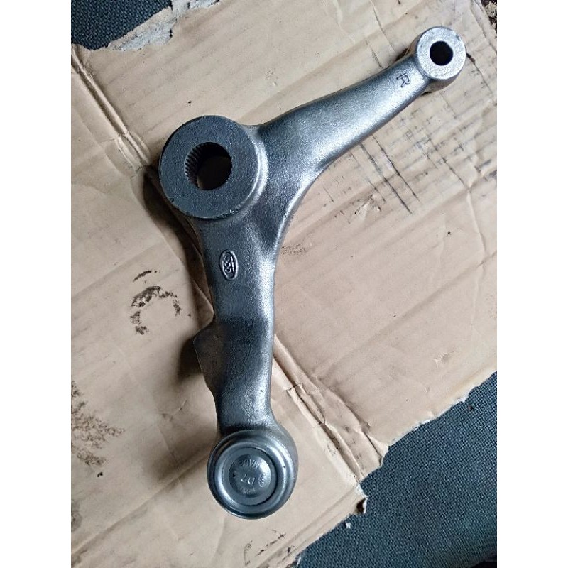 bell crank idle idler arm kanan L300 Mitsubishi JAPAN 555 Part