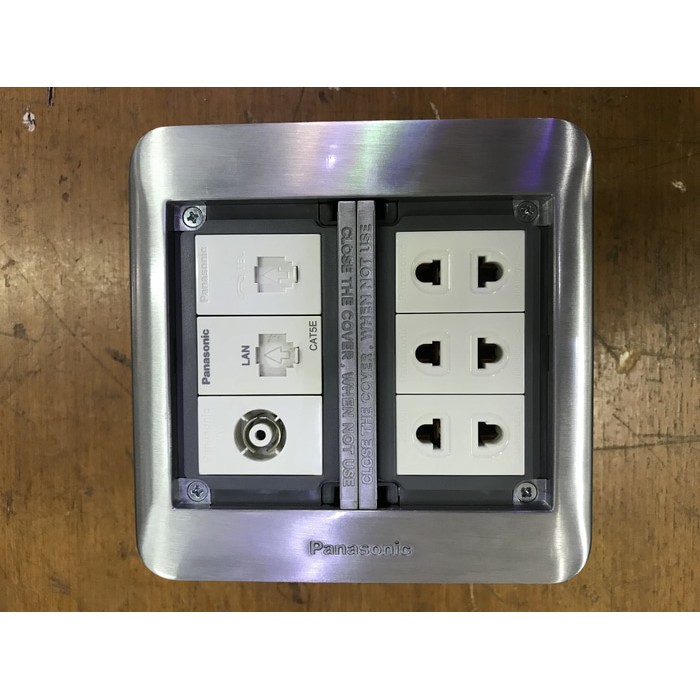 Stop Kontak Lantai Panasonic isi 6