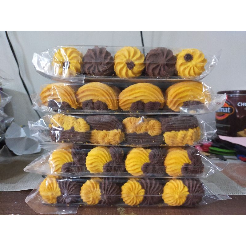 

Kue lebaran kembang jadul/bangket murah dan enak