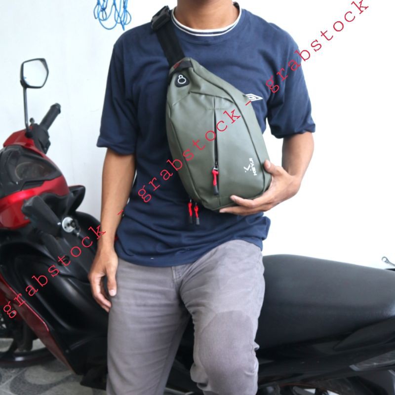 SlingBag Anti Air Tas Selempang Ada Lubang Handsfree/Charger Grabstock