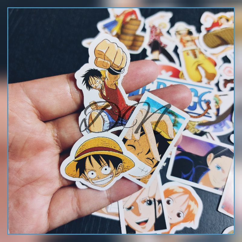 

isi 20 pcs stiker kertas anime onepiece sticker glossy karakter anime onepiece