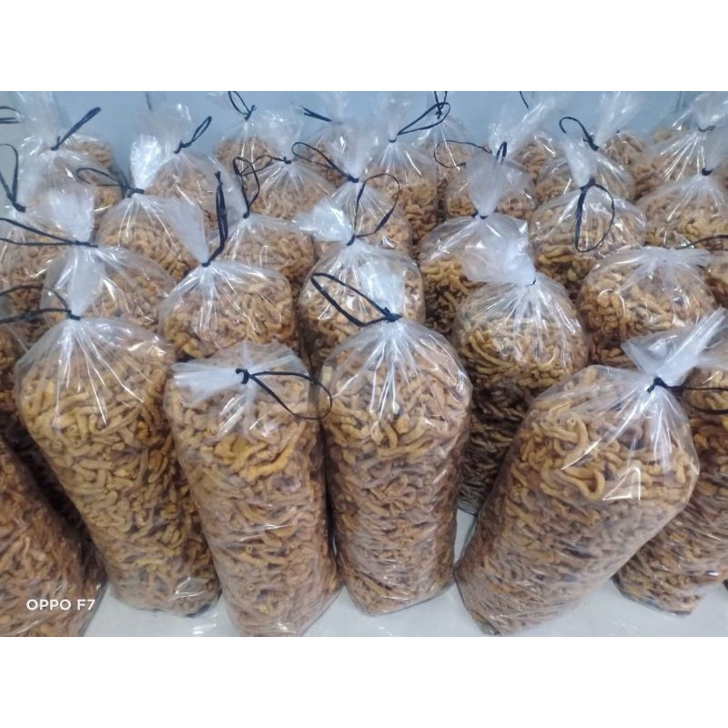 

Kripik usus ayam 2kg 2000gr 2 kg per ball keripik usus gurih-renyah-makanan ringan-snack enak-jajan murah