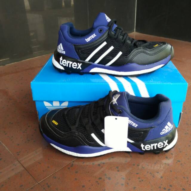 Sepatu Adidas Terrex