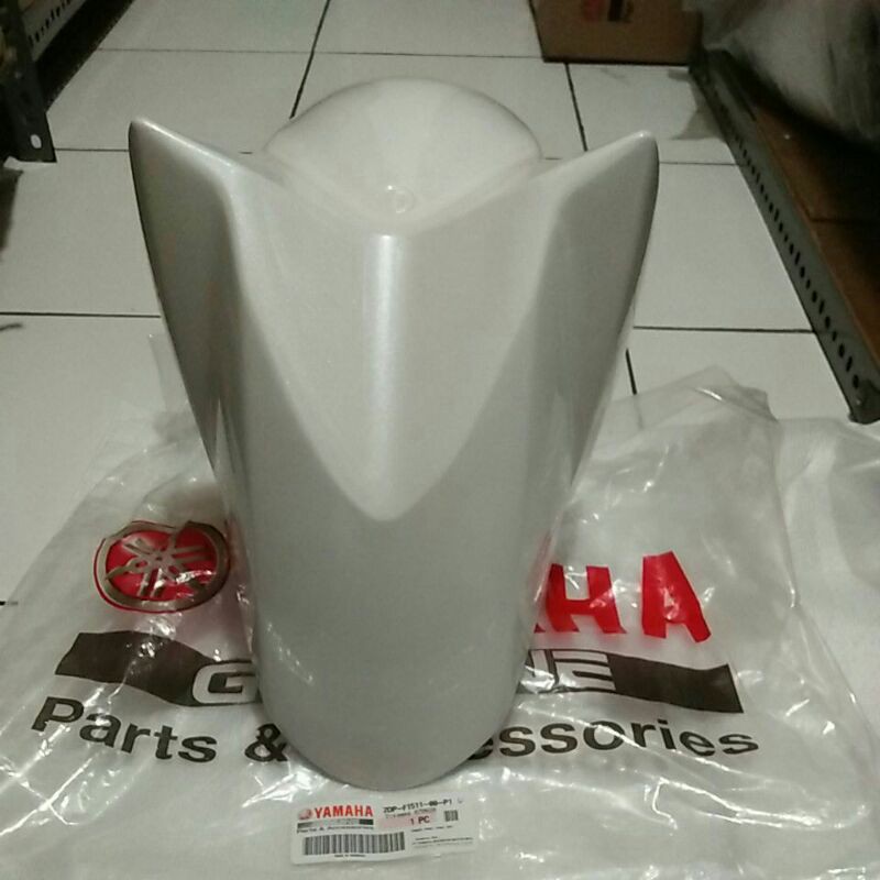 spakbor depan NMAX warna putih 2dp-f1511-00-p1