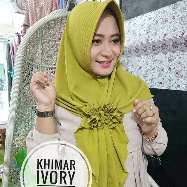 kerudung/hijab instan ivory by glow