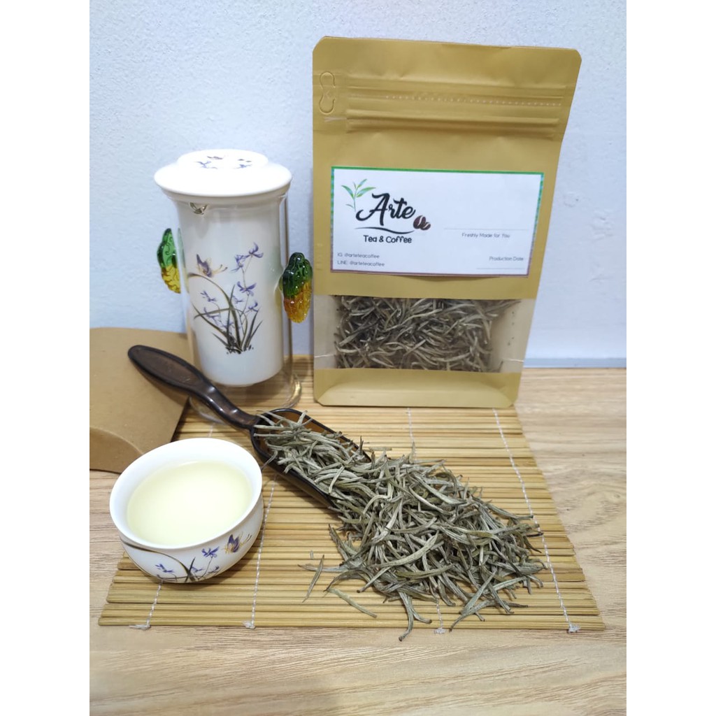 

WHITE TEA SILVER NEDDLE