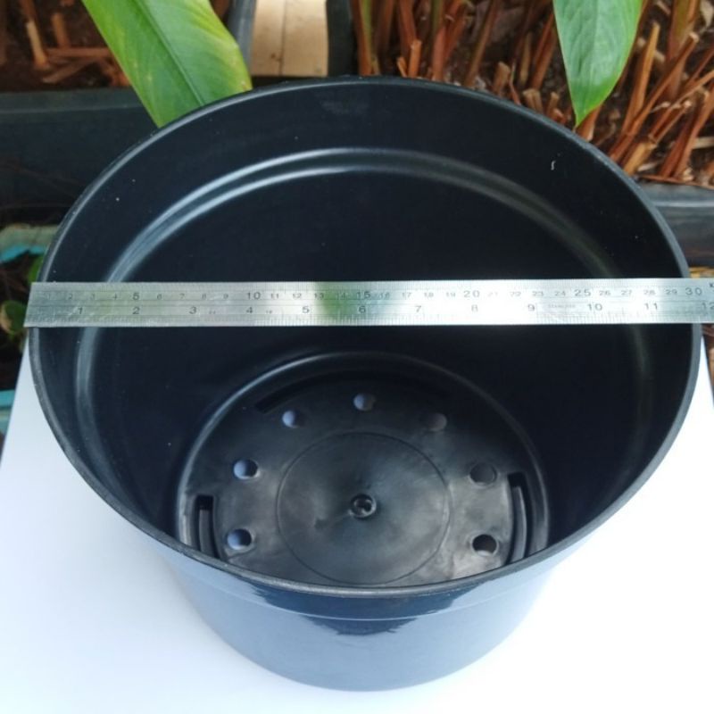 Pot Hitam Besar No 30 Diameter 30 cm Pot Bunga Tanaman Plastik 30 JM Jumbo Termurah