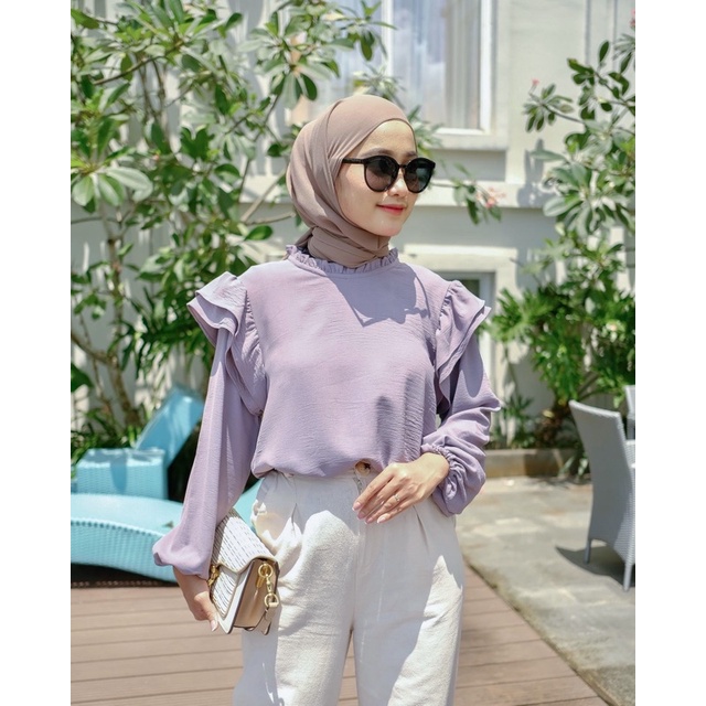 Daisy ruffle blouse