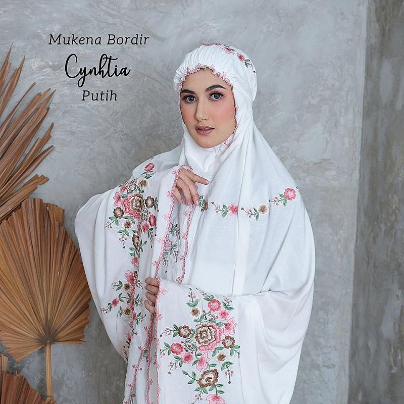 Mukena Bordir Motif Bunga Cantik Rayon Janger Dewasa Travel Traveling dengan Tas Pouch Elegan Cynhtia Cynthia Putih White