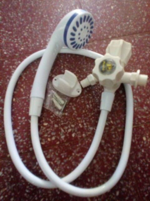 ( By 1 Get 1 ) Beli Hand Shower Kamar Mandi Dapat Kran Cabang Double 2 Lobang