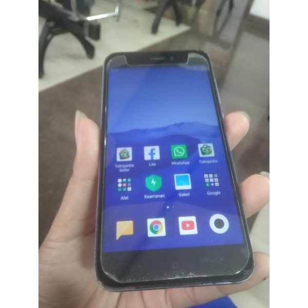 Xiaomi Redmi 5a 2/16 Minus retak pojok kiri atas