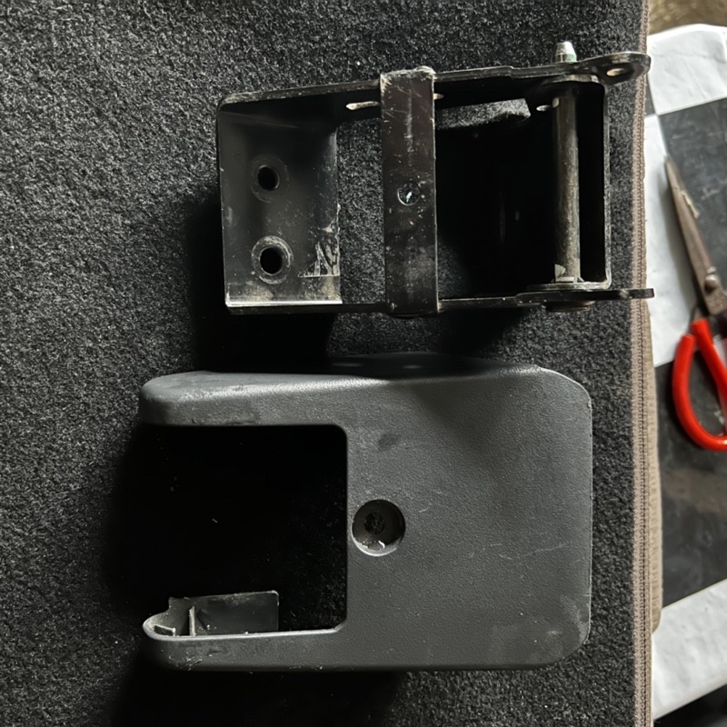 tutup cover kaki jok belakang avanza veloz ori