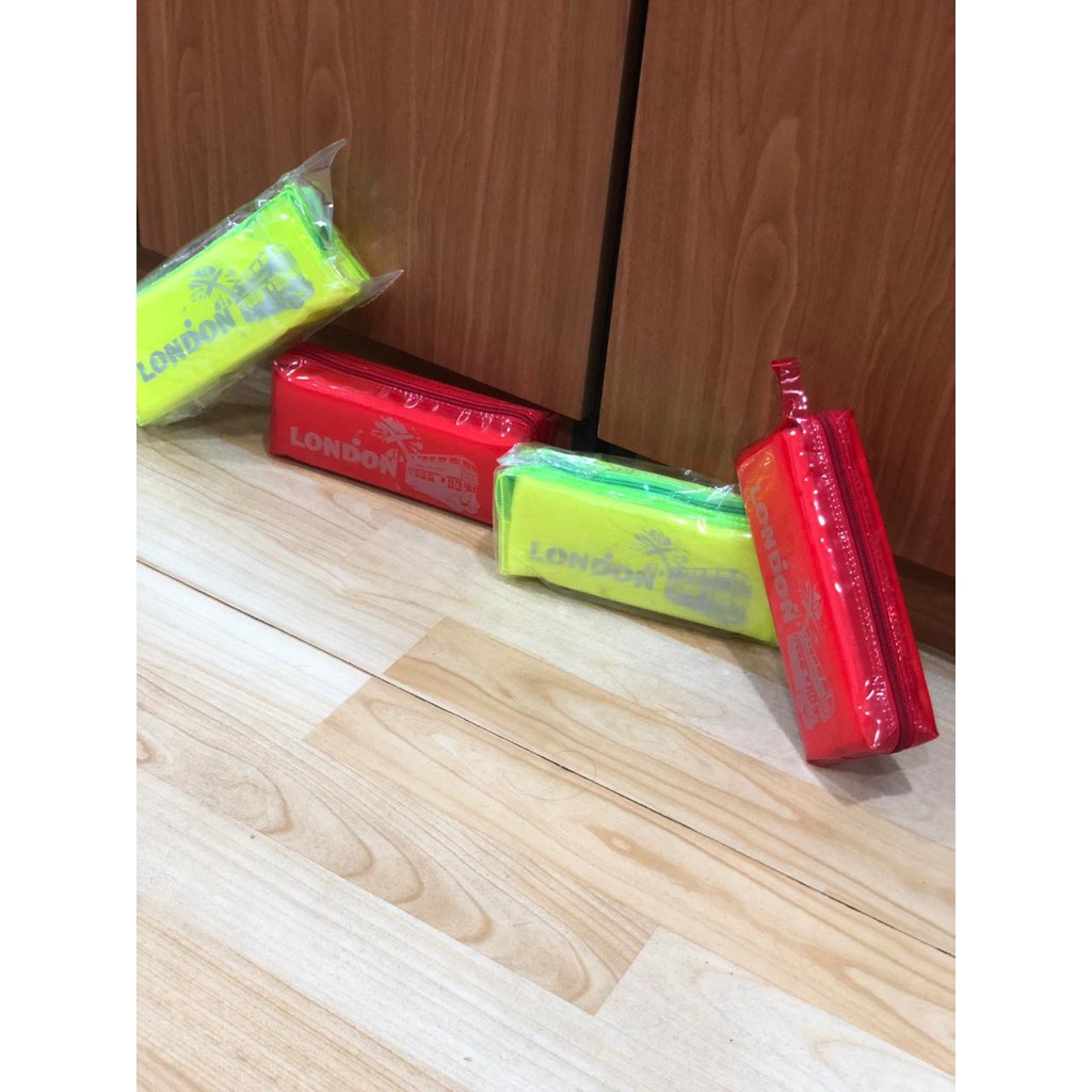 

Kotak Pensil Transparan Mika