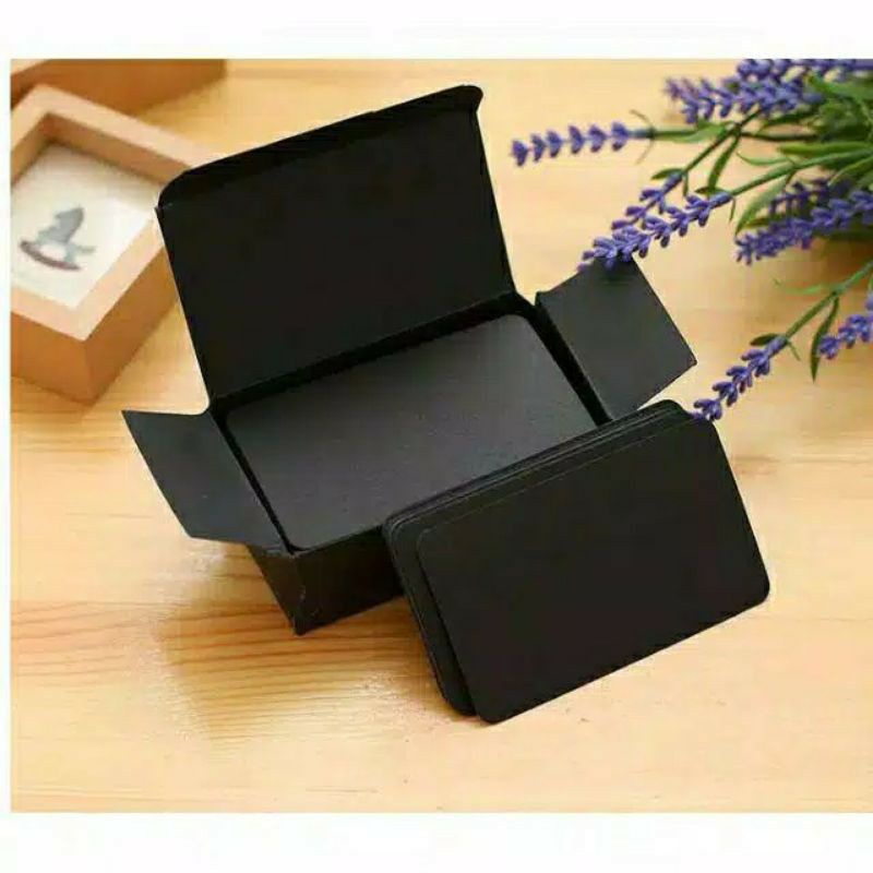 

blank card hitam