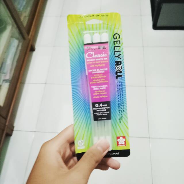 

Sakura Gelly Roll White