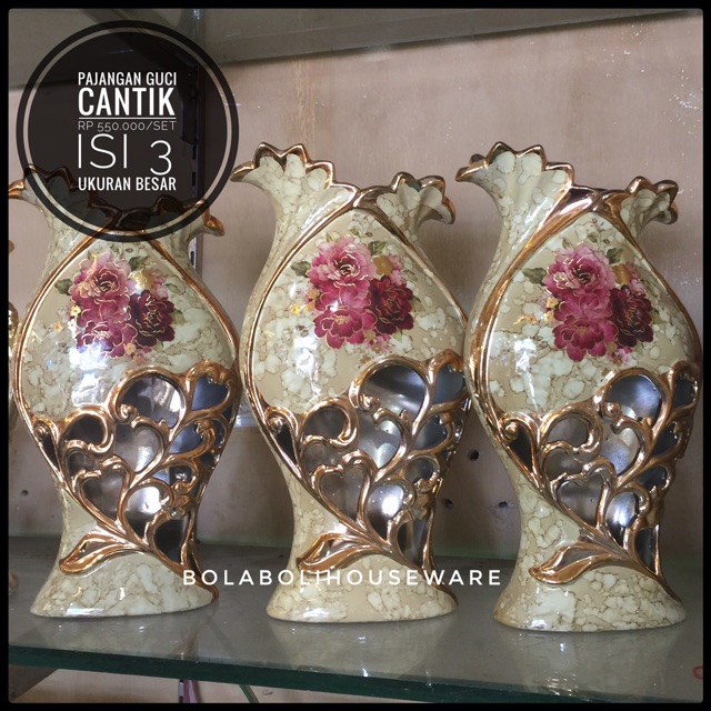 Pajangan Guci Motif Bunga Turki