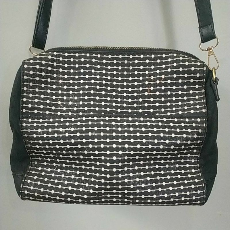 Tas selempang BUKAN Fossil Preloved