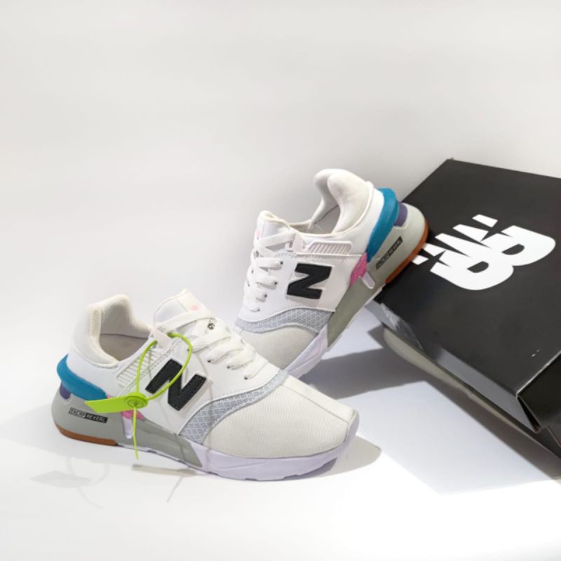 SEPATU SNEAKER KLASIK WANITA RAVEAL 997S SIZE 36-40