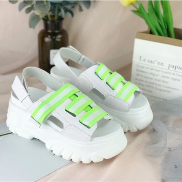 Wedges Sepatu wanita casual sport casual F051