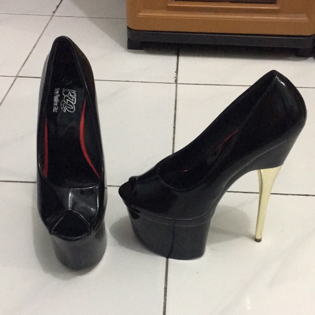 Preloved heels 17cm size 35