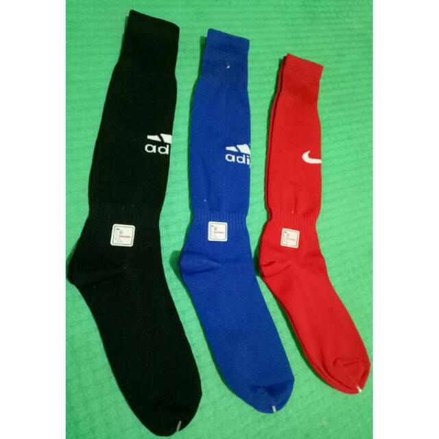 Kaos kaki Bola Anak Lusinan.