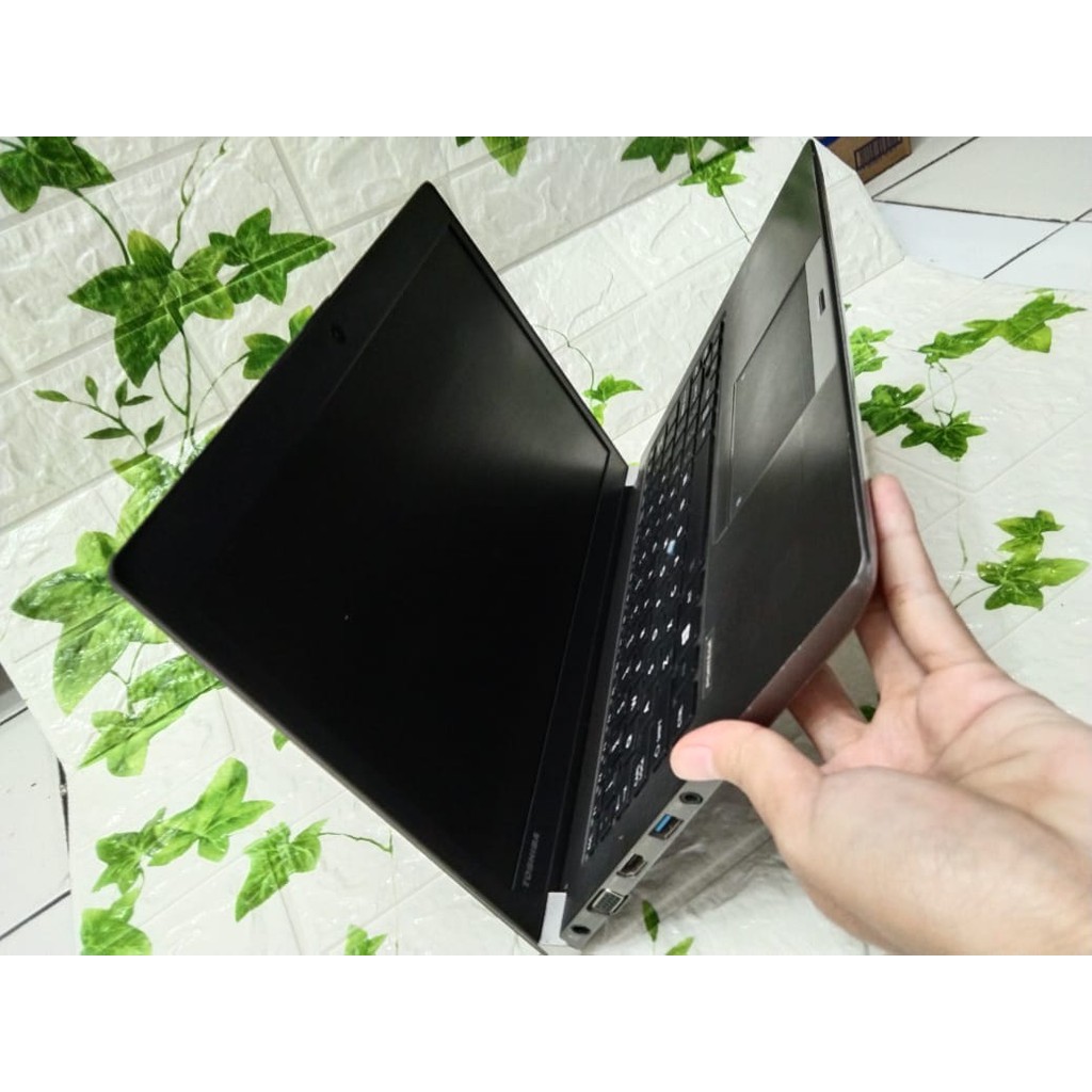 TOSHIBA Z30B ci5 Generasi 5TH Ram 8GB SSD 256GB