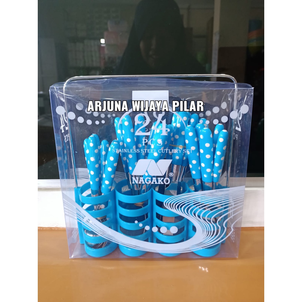 SENDOK GARPU MAKAN SET POLKADOT nagako +Bubblewrap