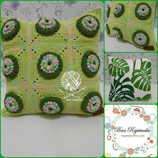 Sarung bantal rajut