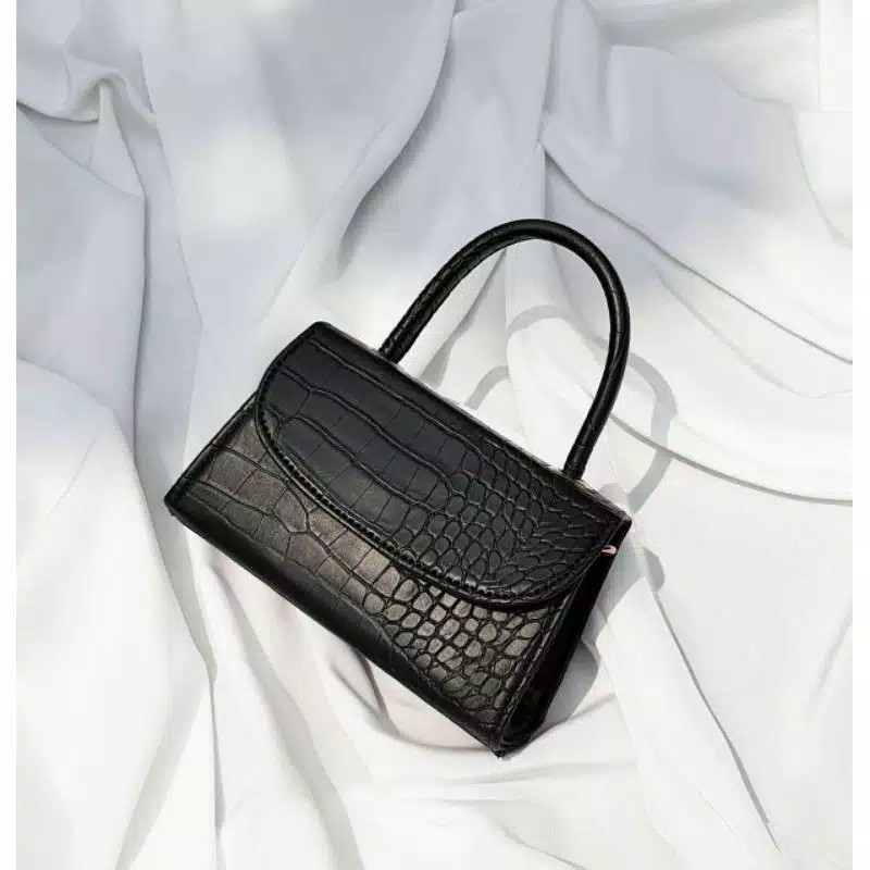 MIZU BAG HITAM /TAS SELEMPANG WANITA TAS SELEMPANG KOREA MINI POLOS-2