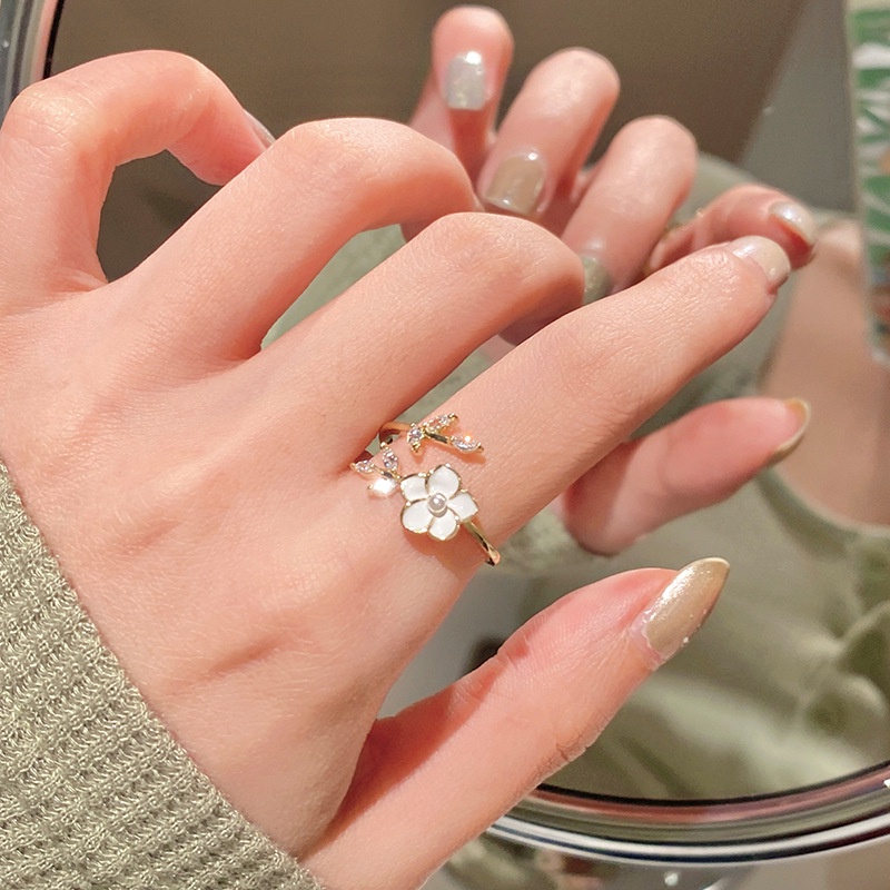 Cincin Wanita Model Terbuka Adjustable Desain Daun Kamelia Hias Mutiara Zircon Untuk Pesta Pernikahan