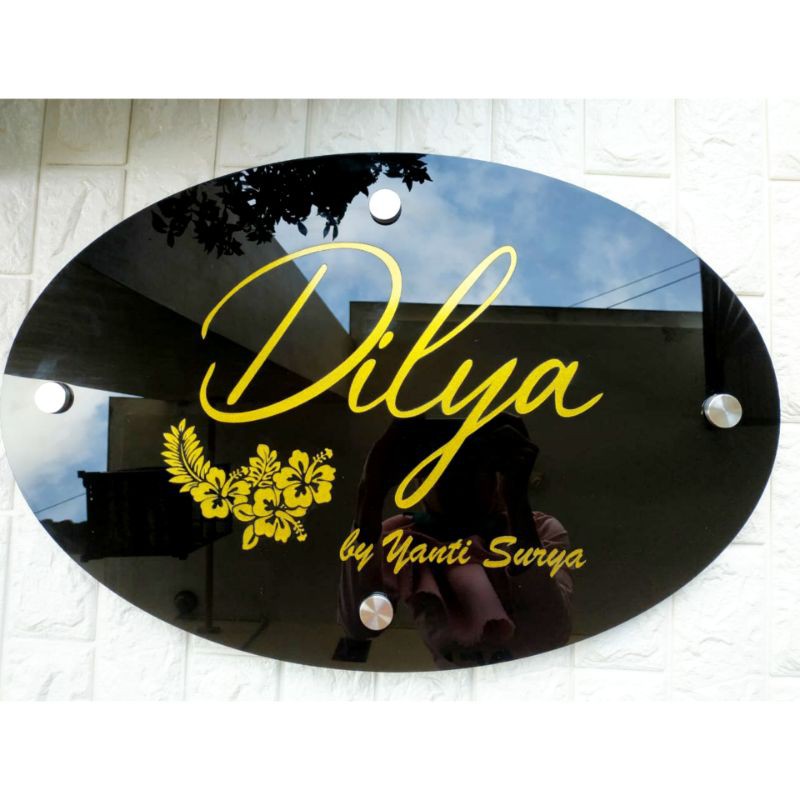

Papan Logo Nama Brand Merk Tempat Usaha Tempel Dinding Bahan Akrilik Tebal Custom Nyala Lampu Terang