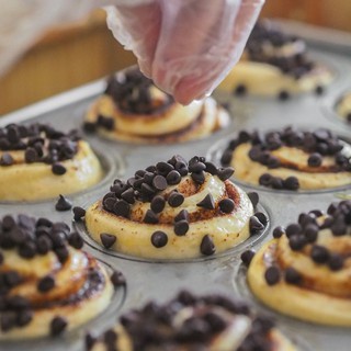 

Additional Chocolate Chips (per 6pcs MINI rolls)