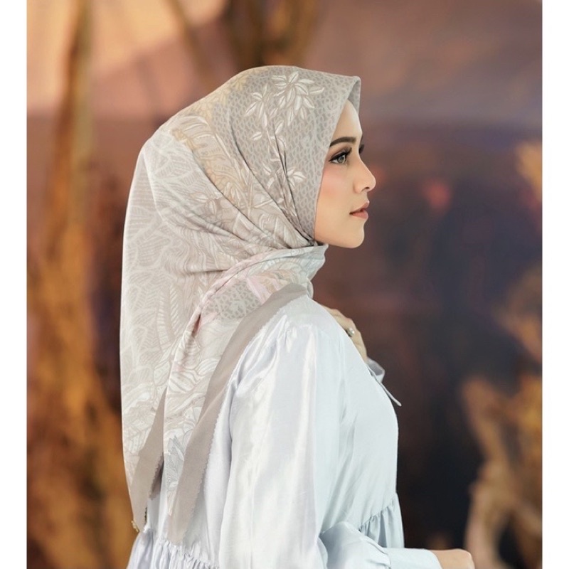 mountain Nusantara Buttonscarves