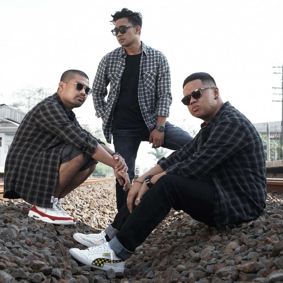 M4c4m2h KEMEJA FLANEL DISTRO SURFING FLANNEL LENGAN PANJANG PRIA WANITA MOTIF KOTAK WOOL grosir M L