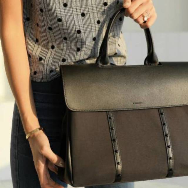 [READY] Kwani Ava Line Bag