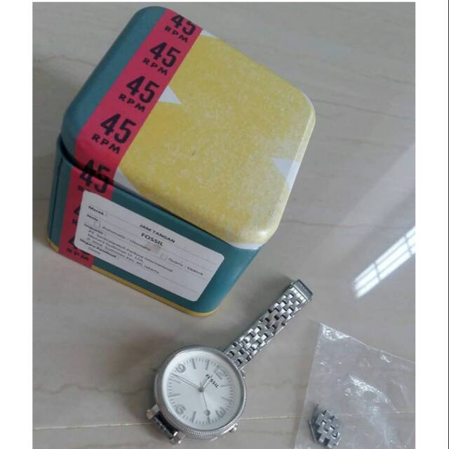 Jam fossil jengkol