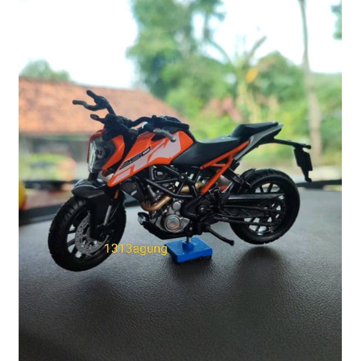Miniatur motor Bajaj 200ns KTM Duke 250 Diecast KTM RC dan KTM Duke