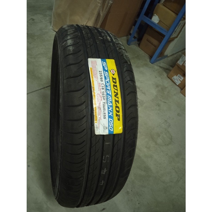 BANDL-235 BAN DUNLOP SPORT MAXX 050 235/60R18