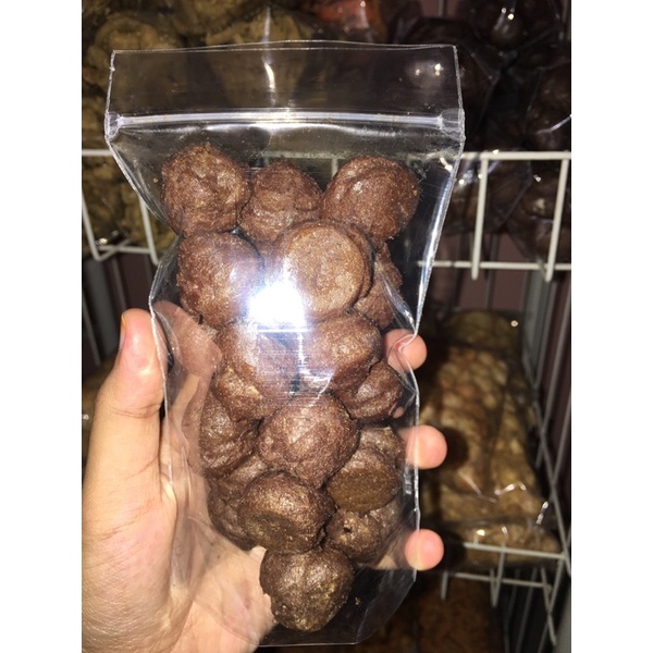 

soes coklat, vanila,berat 85gr