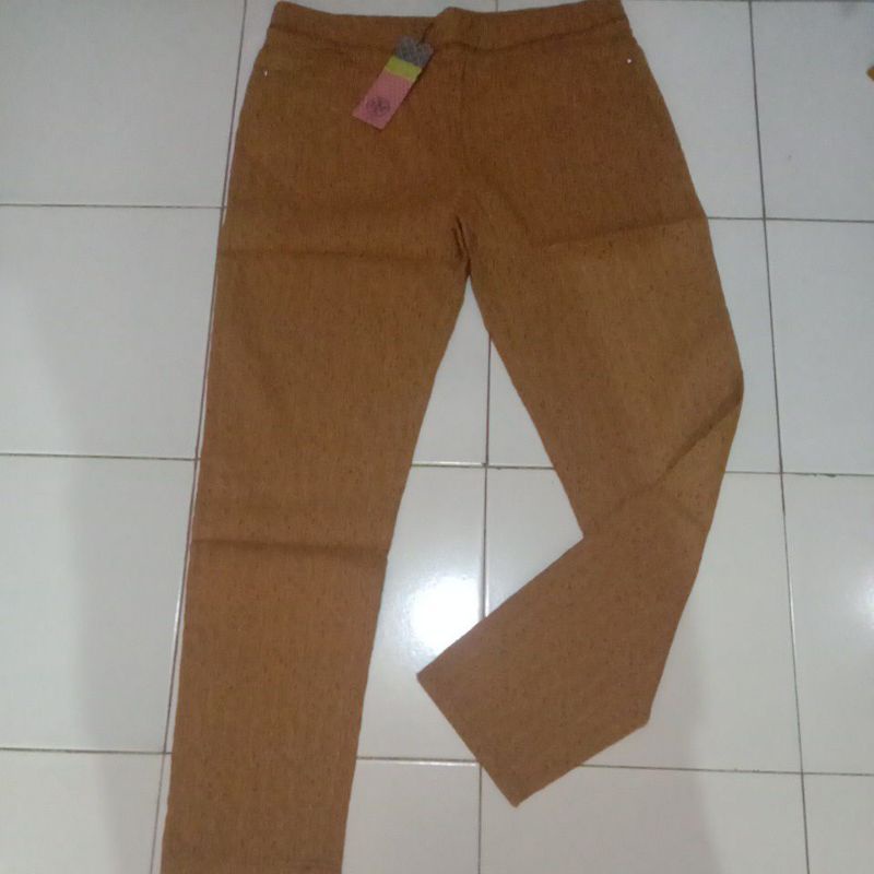 Celana Panjang Brukat Wanita