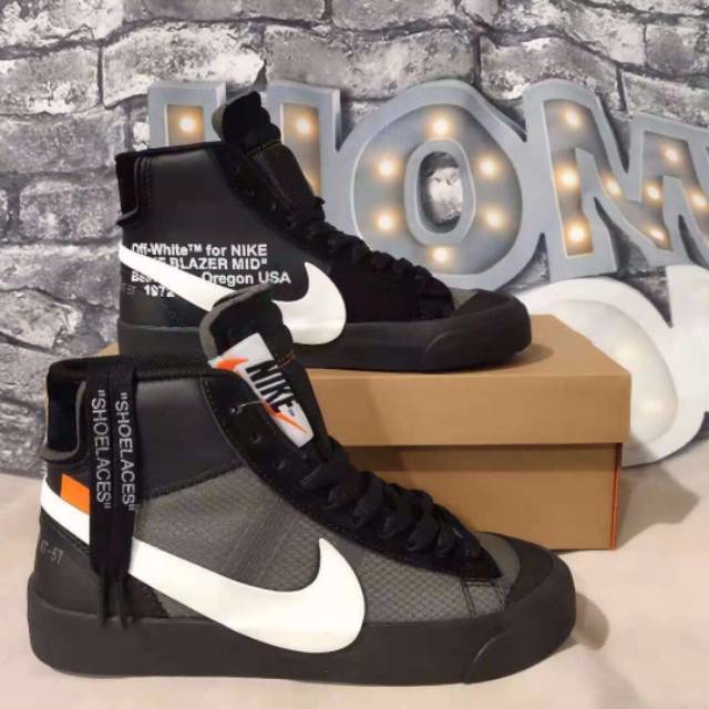 Nike sepatu boot